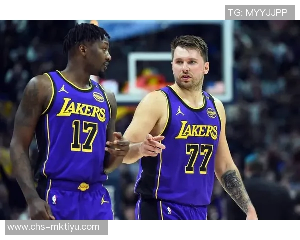 今天湖人对决热火直播盛况回顾与精彩瞬间分享 今天湖人对决热火直播盛况回顾与精彩瞬间分享